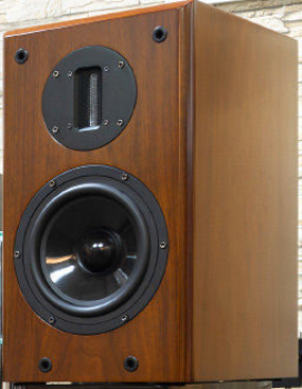 Полочная акустика Aurum Cantus 610 Walnut