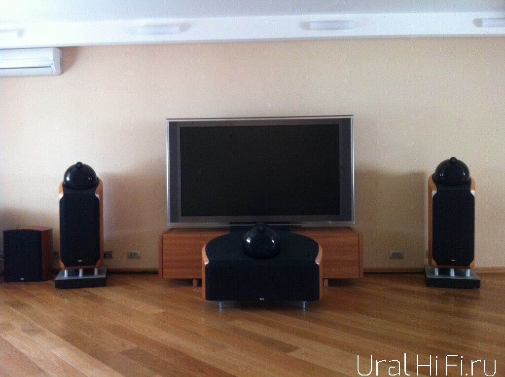 Фронтальные колонки Bowers & Wilkins 802D, центр Bowers & Wilkins HTM1D, сабвуфер Bowers & Wilkins ASW825