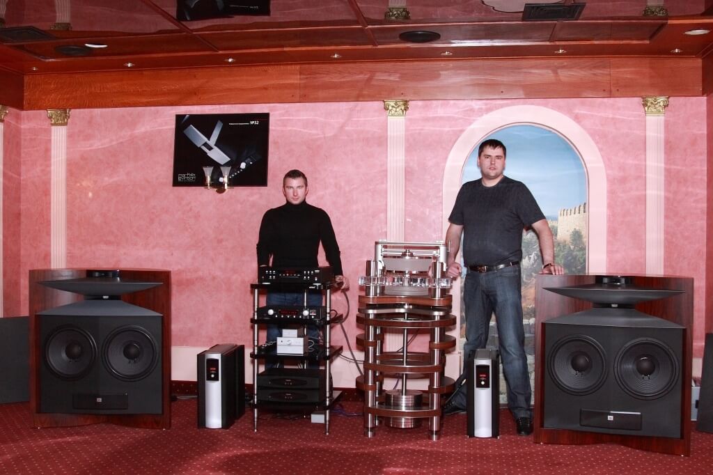 Конференция JBL Syntesis, Clearaudio, Mark Levinson фото 1